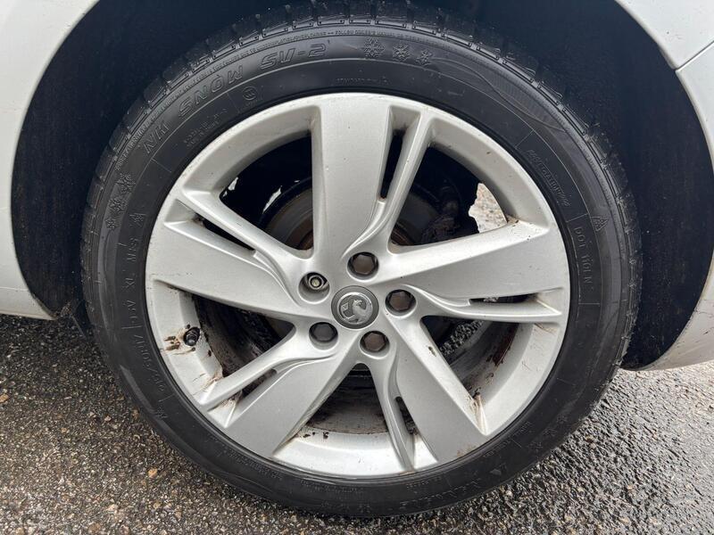 2015 Vauxhall Astra - exterior