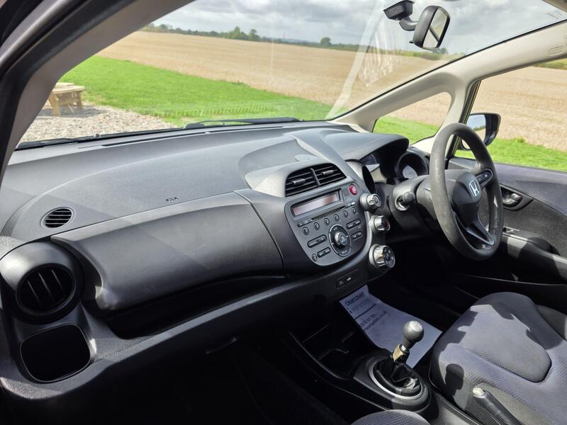 Honda Jazz 1.2 i-VTEC S Euro 5 5dr 2012 — view 21