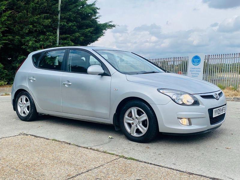 i30