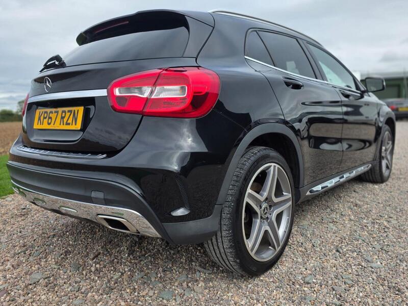 Mercedes-Benz GLA 2.1 GLA200d AMG Line Euro 6 (s/s) 5dr 2017 — view 9