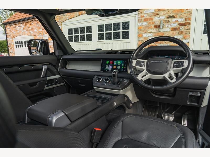 Land Rover Defender 110 3.0 D300 MHEV X-Dynamic HSE Auto 4WD Euro 6 (s/s) 5dr | Portland Autos