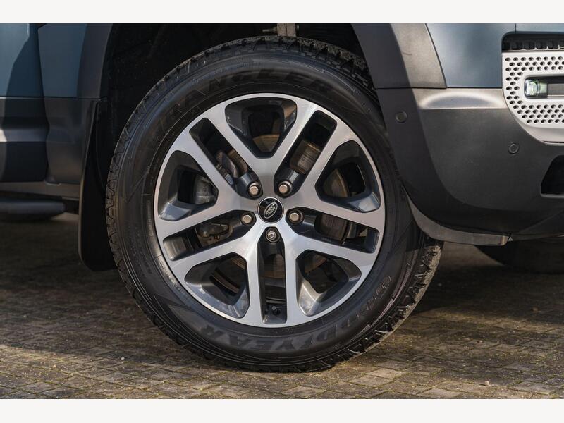 Land Rover Defender 110 3.0 D250 MHEV SE Hard Top SUV 5dr Diesel Auto 4WD MWB Euro 6 (s/s) (250 ps) | Portland Autos
