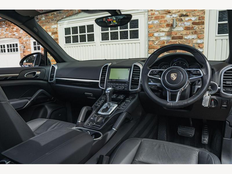 Porsche Cayenne 3.0 TD V6 TiptronicS 4WD Euro 6 (s/s) 5dr | Portland Autos