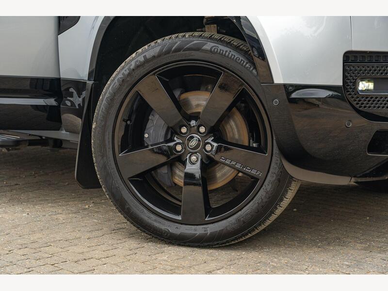Land Rover Defender 110 3.0 D300 MHEV X-Dynamic HSE Auto 4WD Euro 6 (s/s) 5dr | Portland Autos