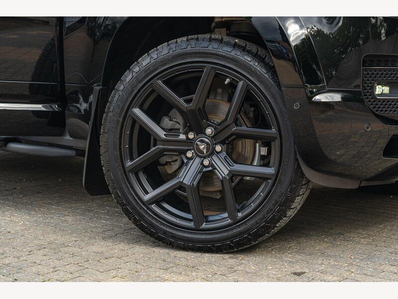 Land Rover Defender 110 3.0 D250 MHEV XS Edition Auto 4WD Euro 6 (s/s) 5dr | Portland Autos