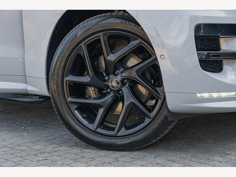 Land Rover Range Rover Sport 3.0 D300 MHEV Dynamic SE Auto 4WD Euro 6 (s/s) 5dr | Portland Autos