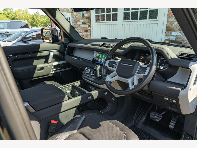 Land Rover Defender 90 3.0 D250 MHEV X-Dynamic SE Auto 4WD Euro 6 (s/s) 3dr | Portland Autos