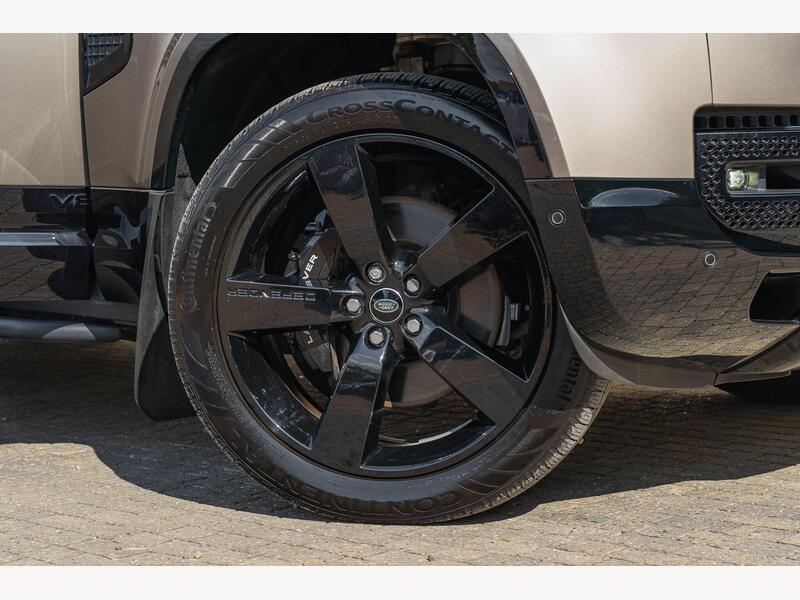 Land Rover Defender 110 5.0 P525 V8 Auto 4WD Euro 6 (s/s) 5dr | Portland Autos