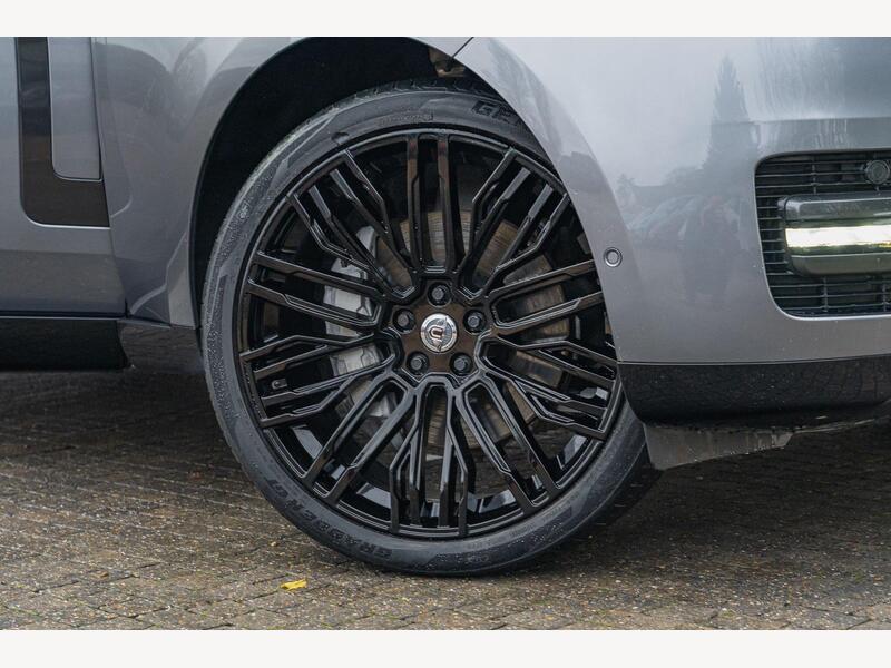 Land Rover Range Rover 3.0 D300 MHEV SE Auto 4WD Euro 6 (s/s) 5dr | Portland Autos