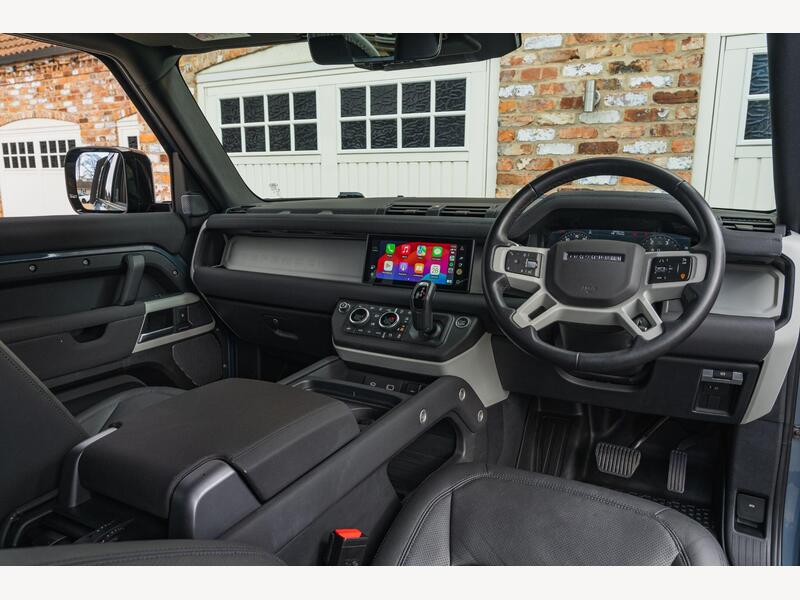 Land Rover Defender 110 3.0 D250 MHEV SE Hard Top SUV 5dr Diesel Auto 4WD MWB Euro 6 (s/s) (250 ps) | Portland Autos