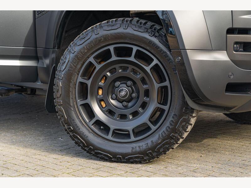 Land Rover Defender 110 4.4P V8 MHEV OCTA Edition One Auto 4WD Euro 6 (s/s) 5dr | Portland Autos