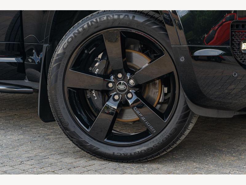 Land Rover Defender 90 5.0 P525 V8 Auto 4WD Euro 6 (s/s) 3dr | Portland Autos
