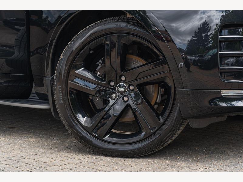 Land Rover Discovery 3.0 D300 MHEV Metropolitan Edition Auto 4WD Euro 6 (s/s) 5dr | Portland Autos
