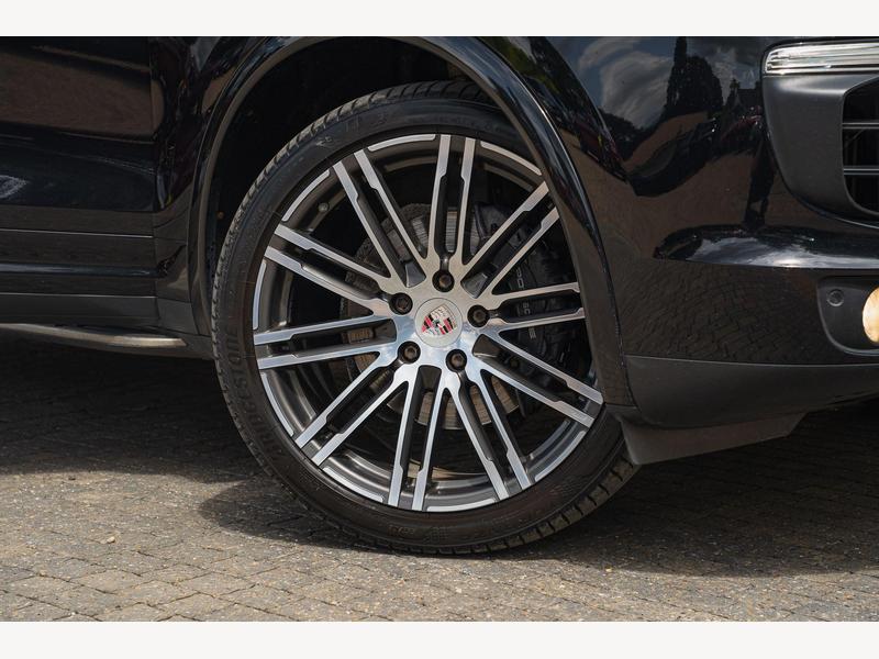 Porsche Cayenne 3.0 TD V6 TiptronicS 4WD Euro 6 (s/s) 5dr | Portland Autos