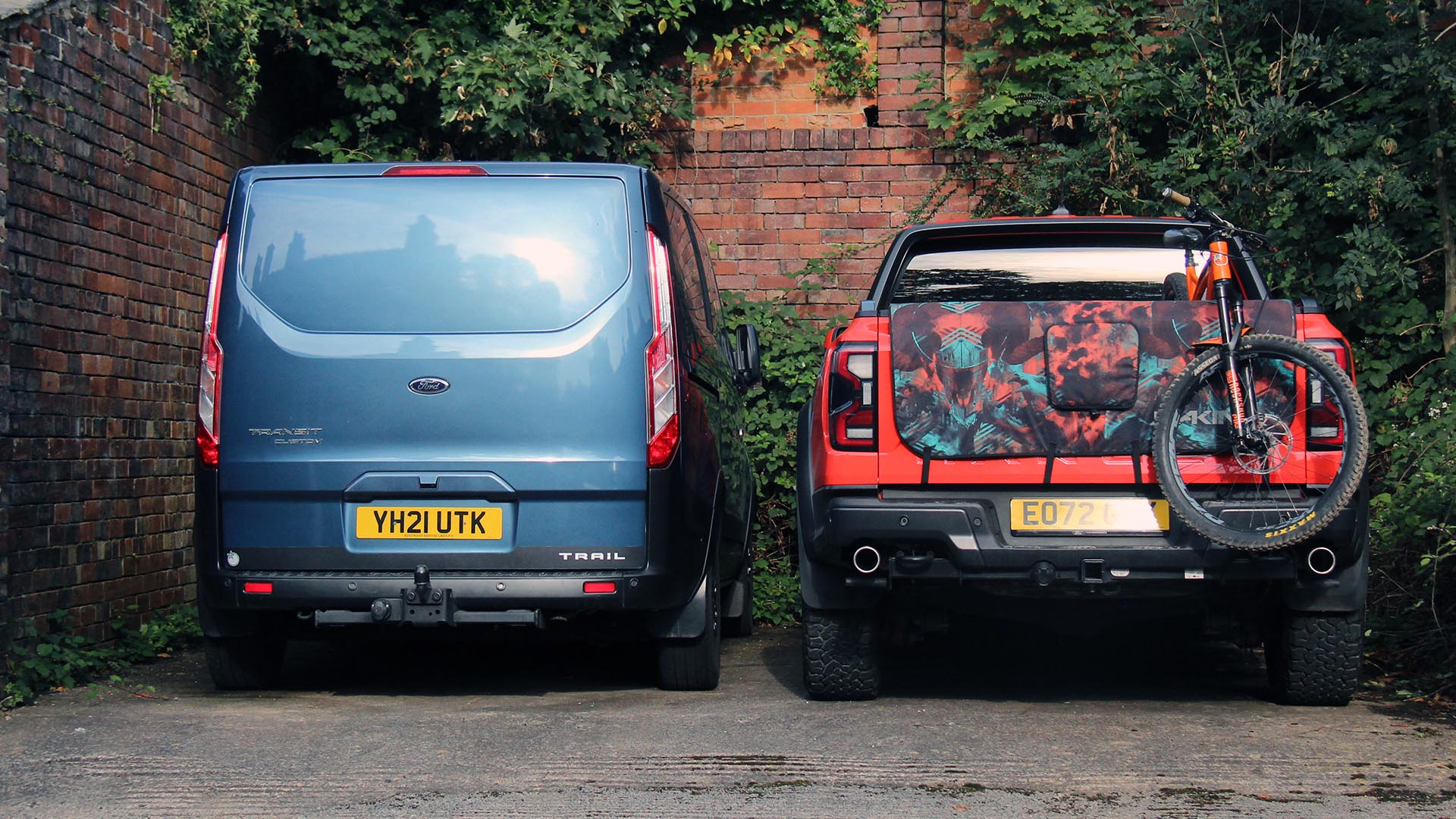 Ford Transit Custom Sported Up With Carbon Bits