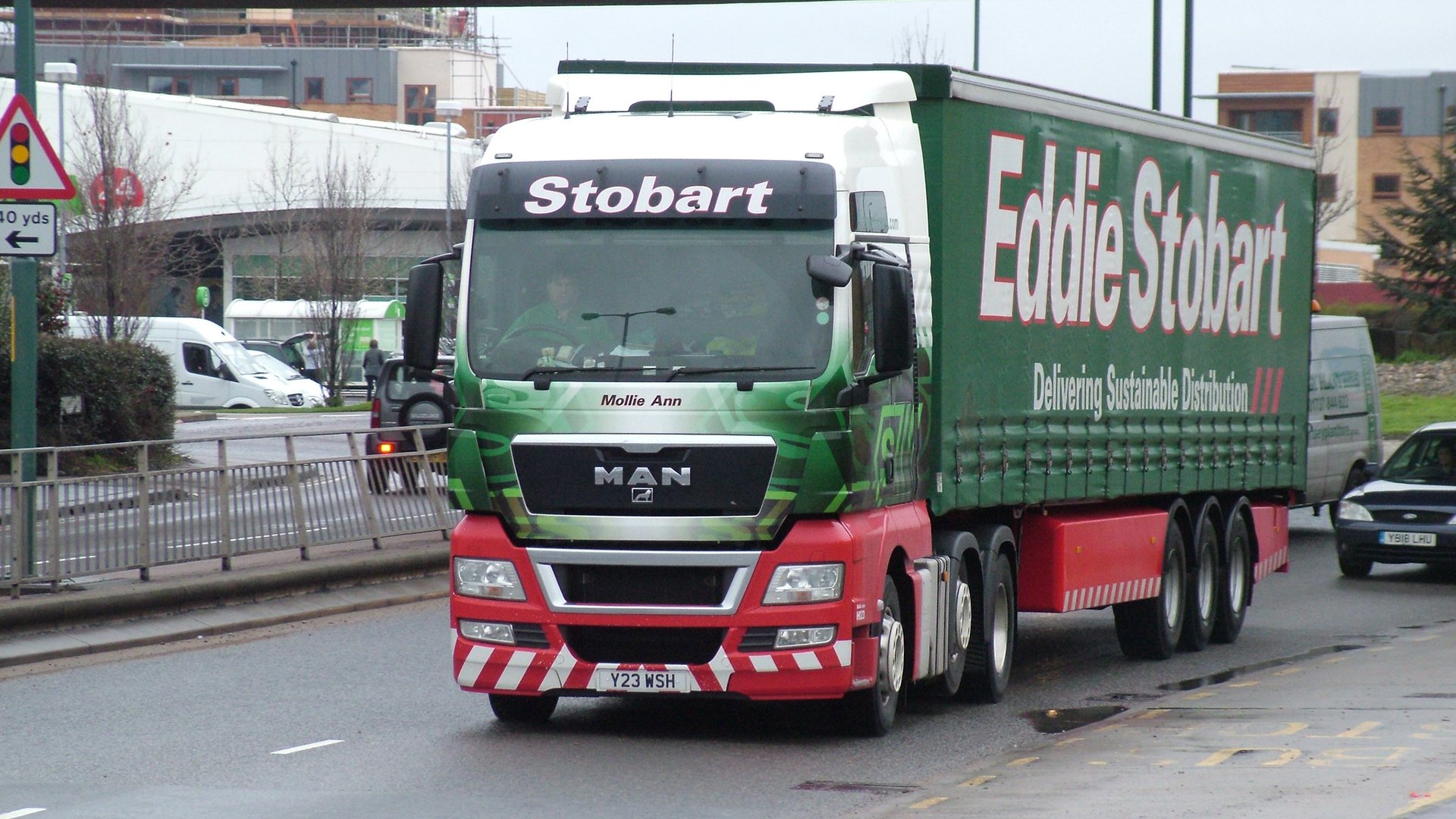 How to name an Eddie Stobart after someone | AutoTrader
