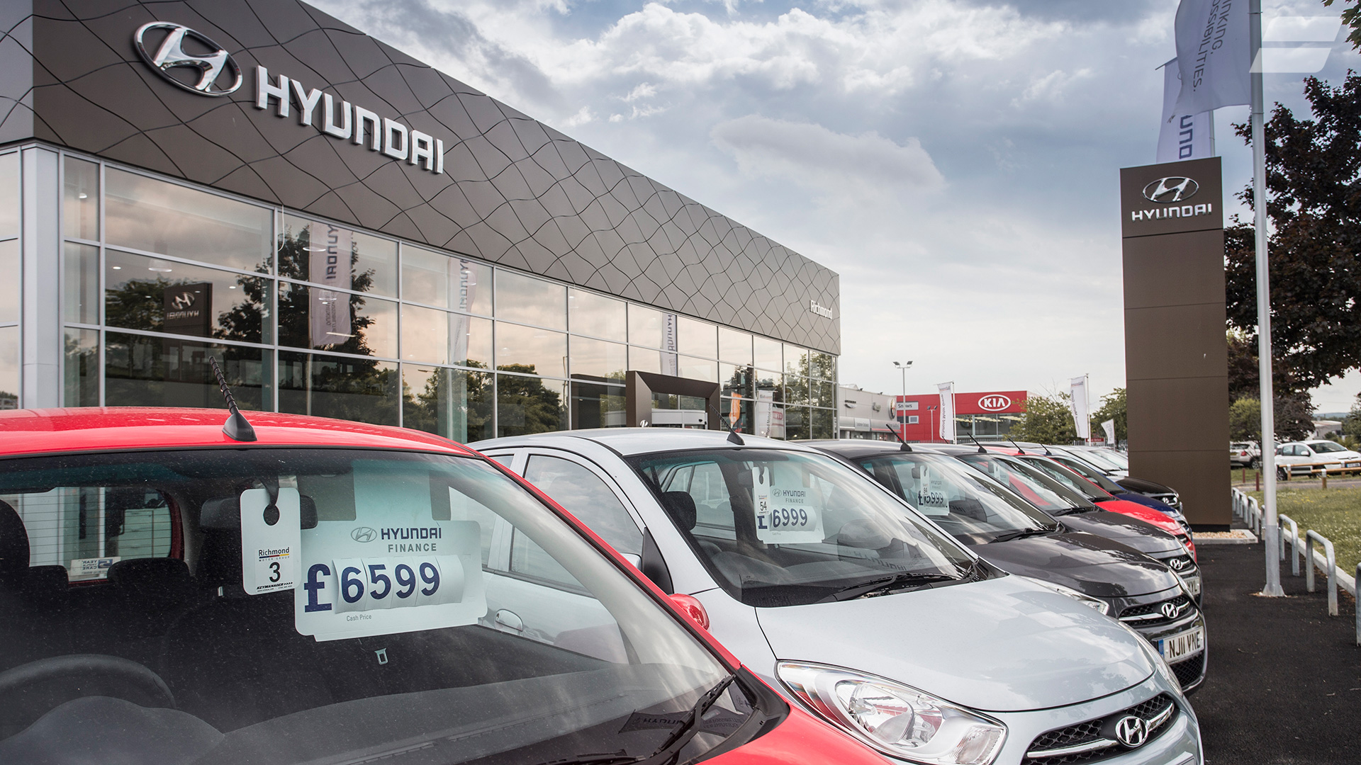 Where should I buy my new car? Auto Trader UK