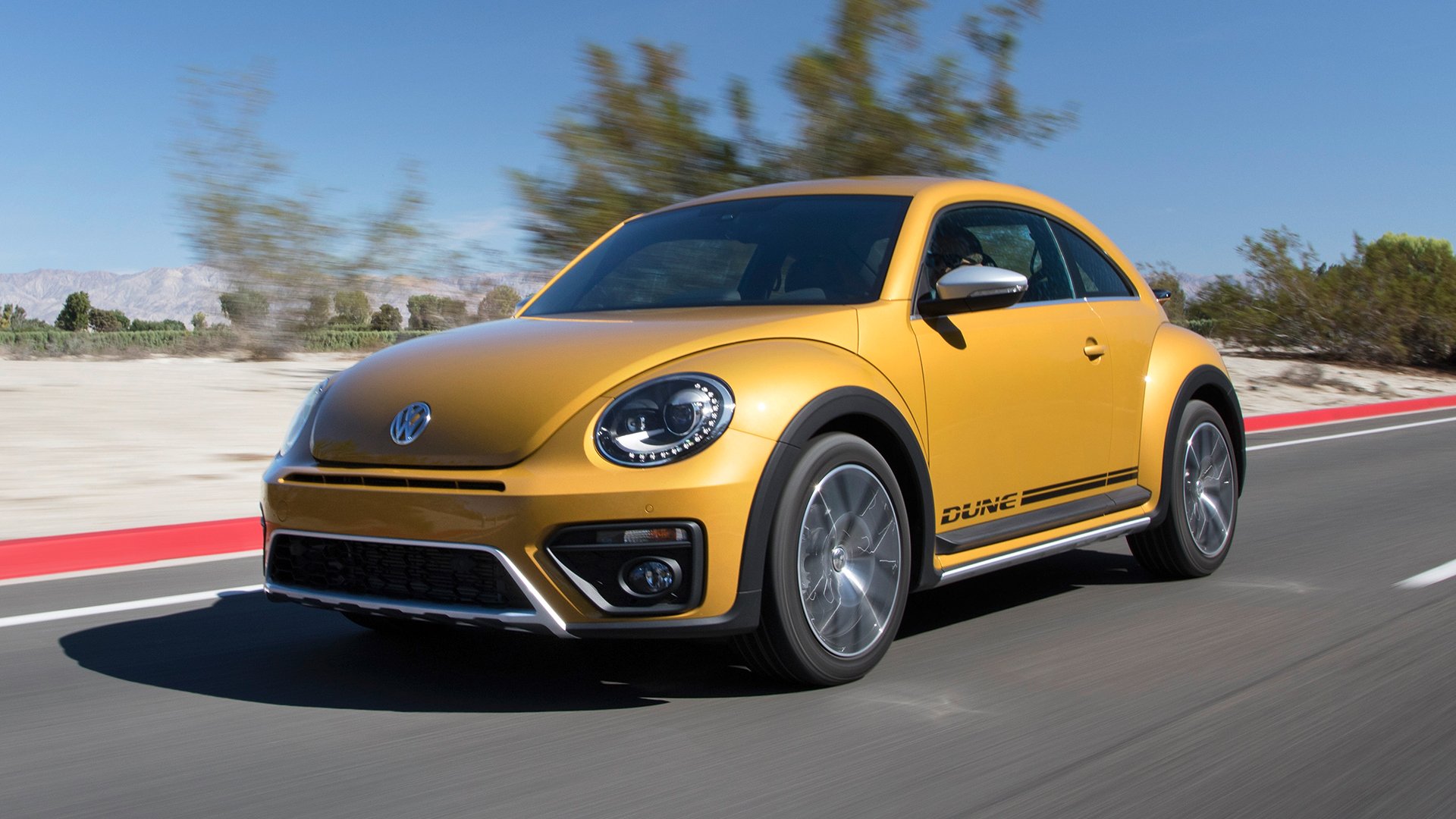 Volkswagen expands Beetle range with rugged new Dune | Auto Trader UK