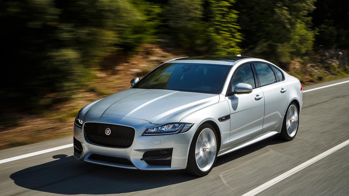 2015 Jaguar XF 2.0 180 R Sport first drive review | Auto Trader UK