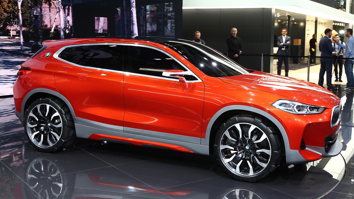 BMW X2 Concept Paris Motor Show stand 2016
