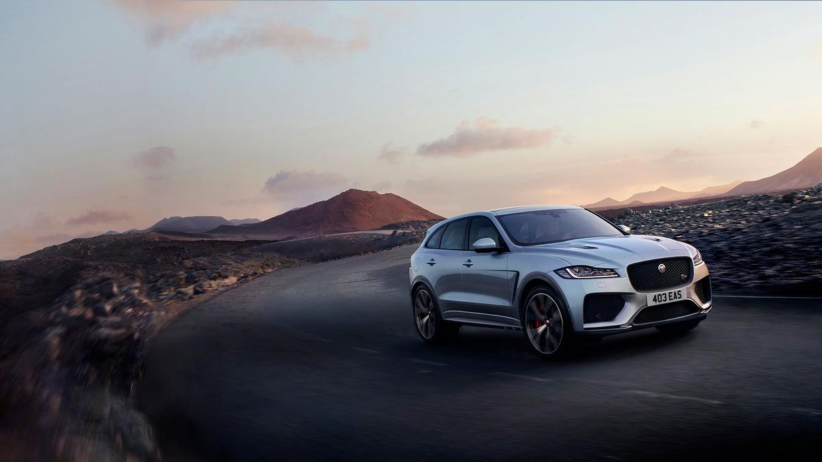 2018 Jaguar F-Pace SVR