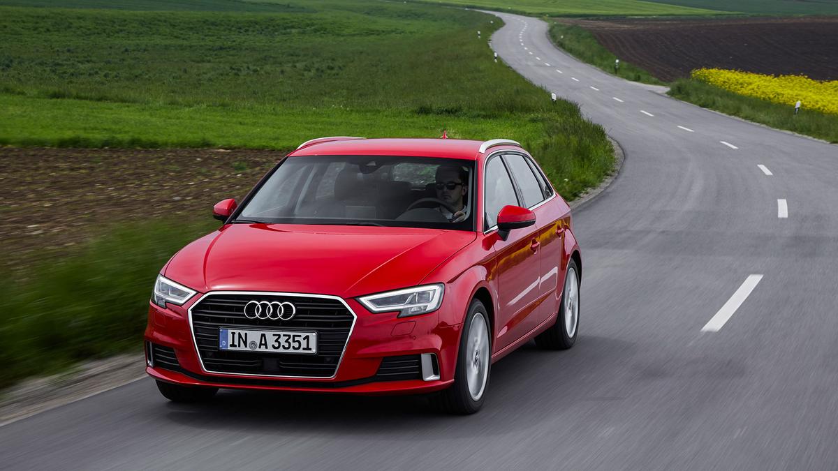 2016 Audi A3 Sportback 1.0 TFSI cornering