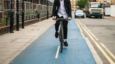 How to stay safe as a cyclist around a lorry How to stay safe as a cyclist around a lorry