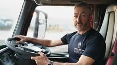 Truckers Who Run - Lee Gibson Truckers Who Run - Lee Gibson
