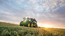 All John Deere 6R tractors to be fitted with the CommandPro joystick All John Deere 6R tractors to be fitted with the CommandPro joystick