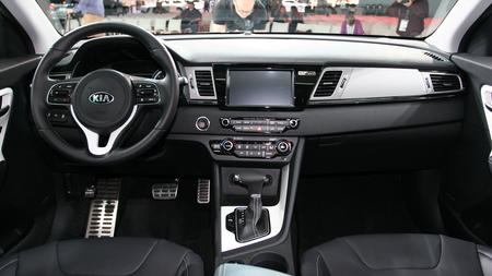 Kia Niro Hybrid Chicago auto show