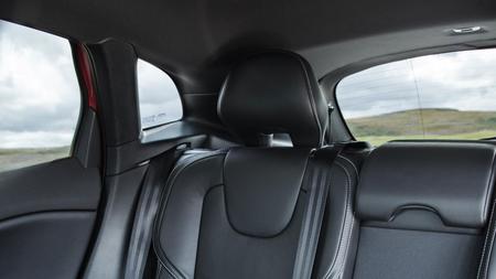 2016 Volvo V40 D4 R-Design