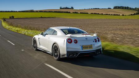 2017 Nissan GT-R Prestige