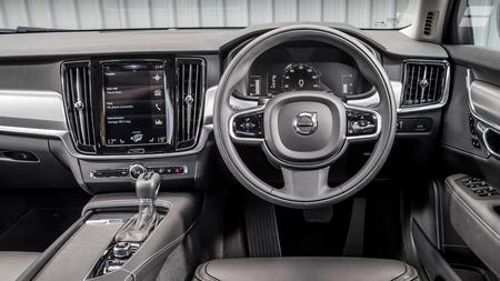2016 Volvo S90 D4 Momentum
