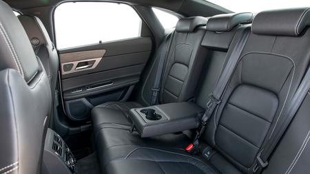 2015 Jaguar XF 2.0d 180 R-Sport