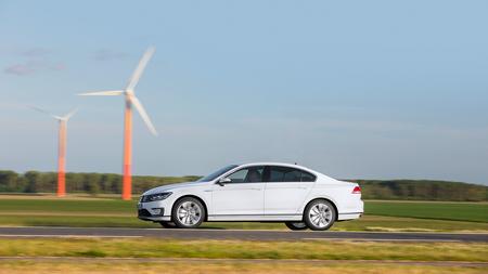 2015 VW Passat GTE hybrid