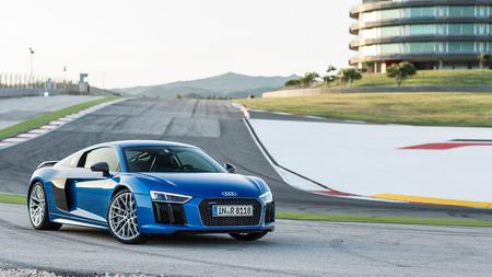 2015 Audi R8 V10 Plus