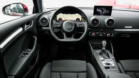 Audi A3 Sportback 1 0 Tfsi Se Technik 5dr White 2018 Ref 7529836