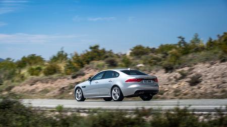 2015 Jaguar XF 2.0d 180 R-Sport