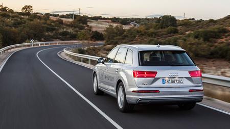 2016 Audi Q7 e-tron