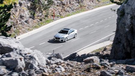 2015 Jaguar XF 2.0d 180 R-Sport