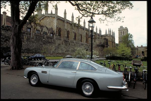 James Bond Aston Martin DB5