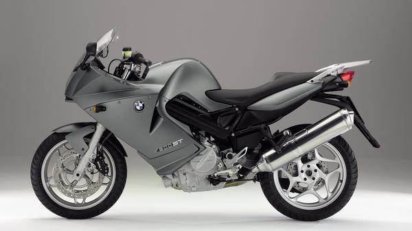 BMW F800ST – the quality German one