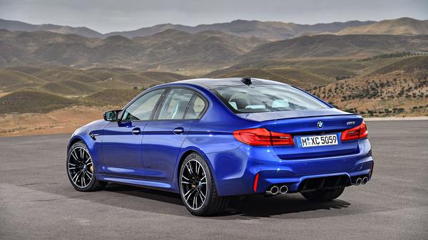 2017 BMW M5 Saloon