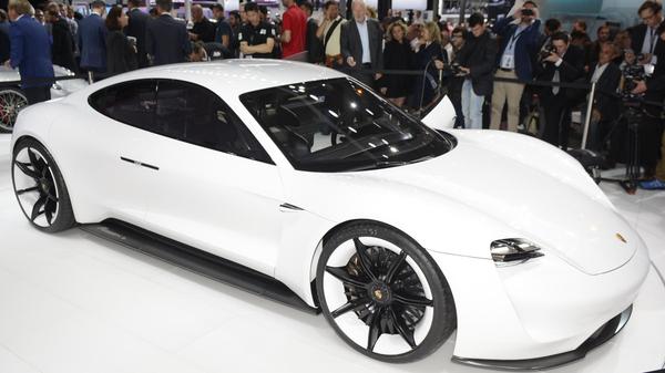 2015 Porsche Mission E Concept