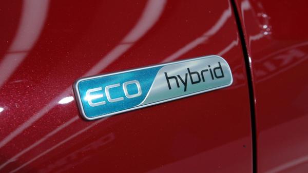 Kia Niro Hybrid Chicago auto show