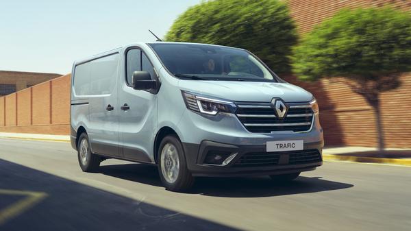 Renault Trafic Front View