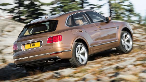 2016 Bentley Bentayga SUV revealed
