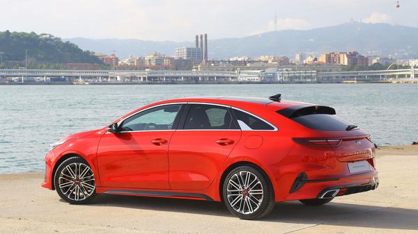 Car Review: 2019 Kia ProCeed GT Test Drive 