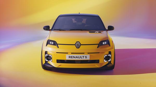 New Renault 5 studio photo front