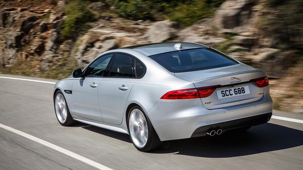 2015 Jaguar XF 2.0d 180 R-Sport